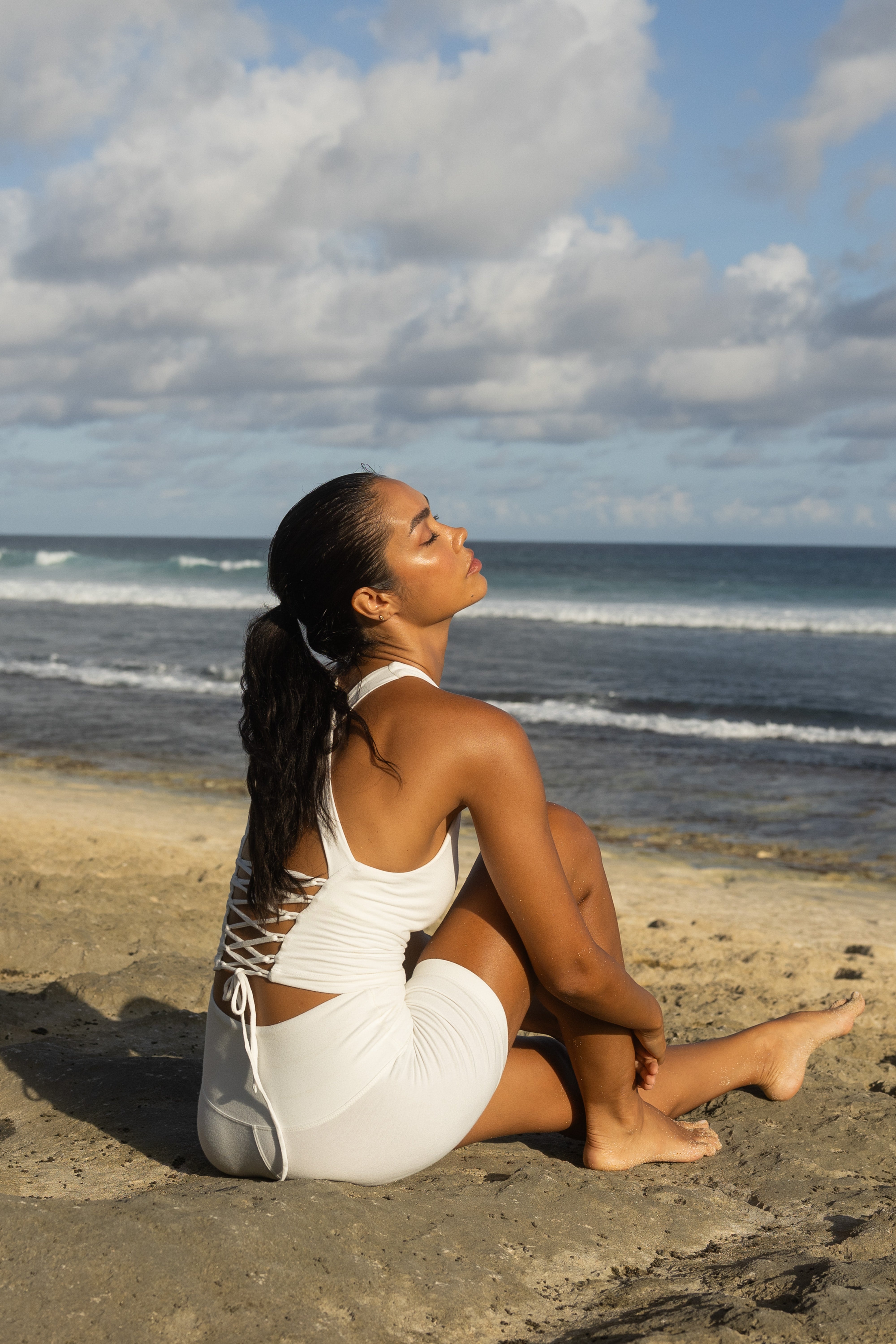 Artisan Tie-Back Crop